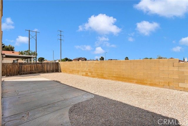 13620 Glengarry Drive, Victorville, CA 92392