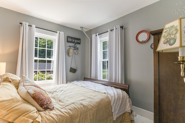330 Knox Marsh Road, Madbury, NH 03823