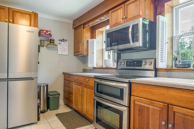 330 Knox Marsh Road, Madbury, NH 03823