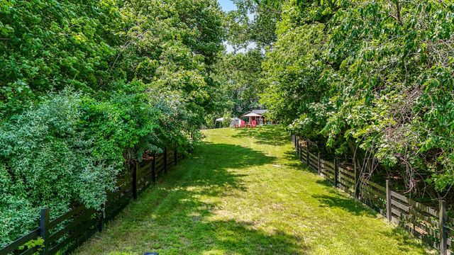330 Knox Marsh Road, Madbury, NH 03823