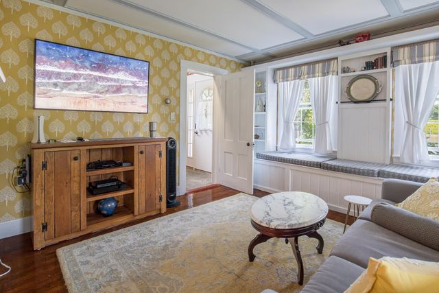330 Knox Marsh Road, Madbury, NH 03823