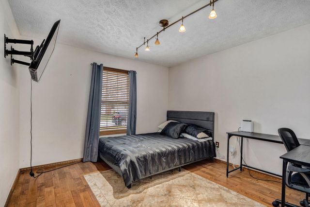 3878 S Leawood Avenue, Springfield, MO 65807