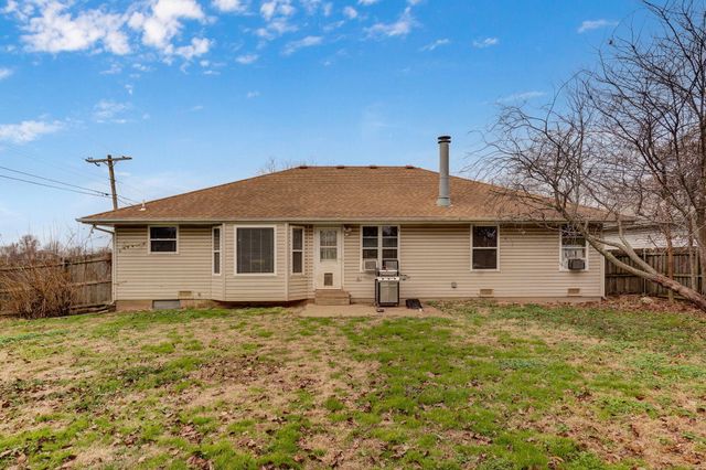 3878 S Leawood Avenue, Springfield, MO 65807