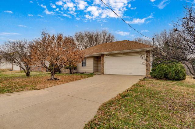 3878 S Leawood Avenue, Springfield, MO 65807
