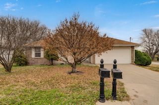 3878 S Leawood Avenue, Springfield, MO 65807