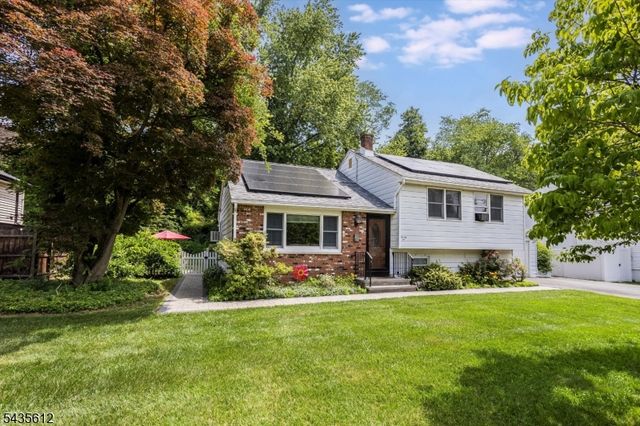 22 Forest Trl, Denville Twp., NJ 07834