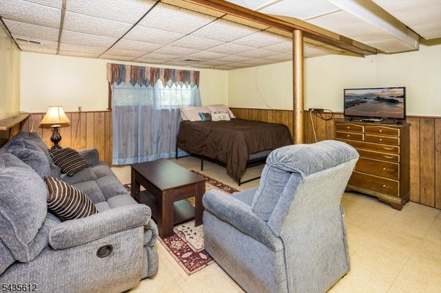 22 Forest Trl, Denville Twp., NJ 07834