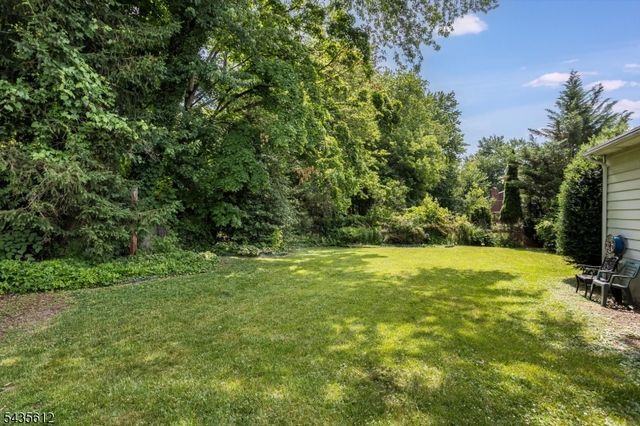 22 Forest Trl, Denville Twp., NJ 07834