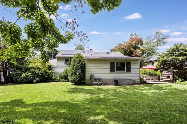 22 Forest Trl, Denville Twp., NJ 07834