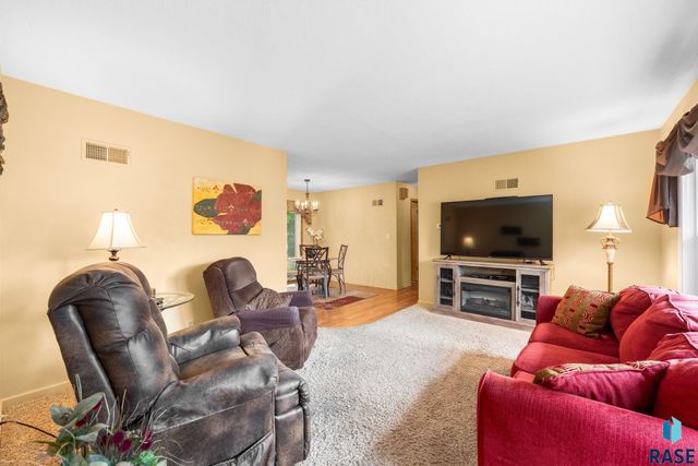 724 N Omaha Ave Avenue, Sioux Falls, SD 57103