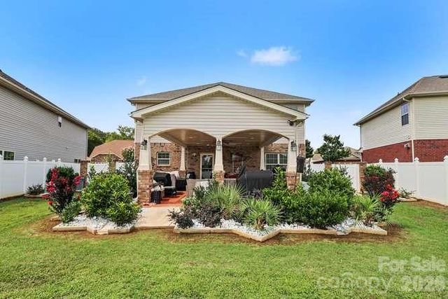 14706 Vaughan Drive, Charlotte, NC 28273