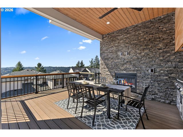 22872 WEATHERHILL Rd, West Linn, OR 97068