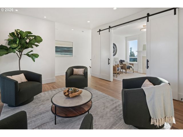 22872 WEATHERHILL Rd, West Linn, OR 97068