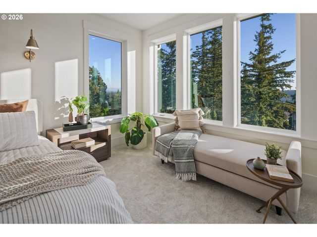 22872 WEATHERHILL Rd, West Linn, OR 97068