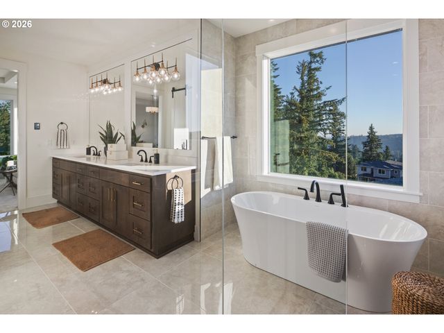 22872 WEATHERHILL Rd, West Linn, OR 97068