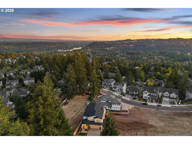 22872 WEATHERHILL Rd, West Linn, OR 97068