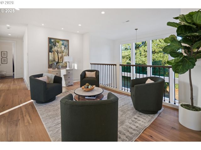 22872 WEATHERHILL Rd, West Linn, OR 97068