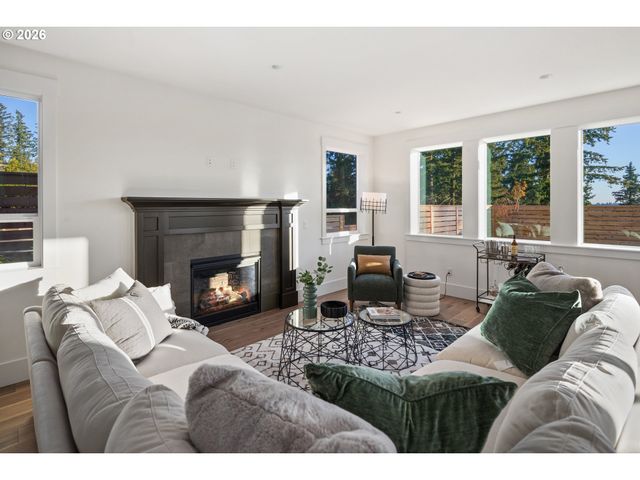 22872 WEATHERHILL Rd, West Linn, OR 97068