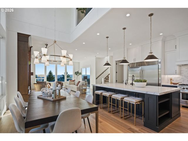 22872 WEATHERHILL Rd, West Linn, OR 97068