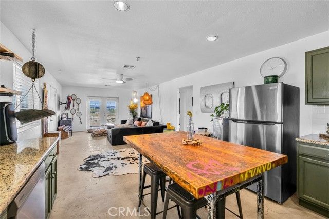 1335 Fortuna Ave, Landers, CA 92285