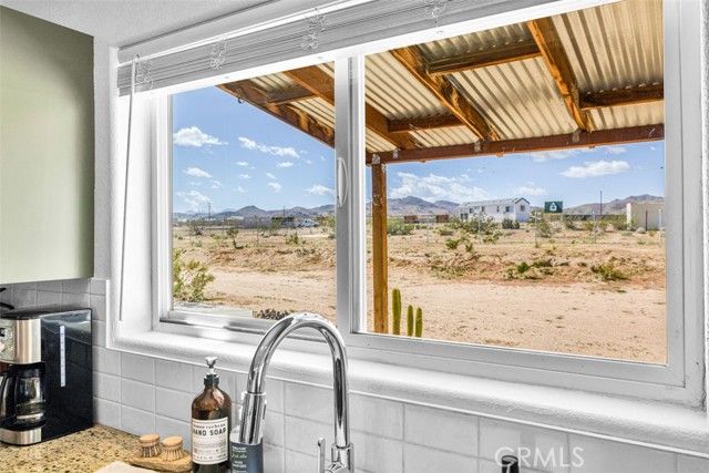 1335 Fortuna Ave, Landers, CA 92285