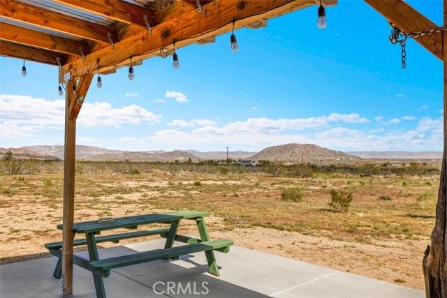 1335 Fortuna Ave, Landers, CA 92285