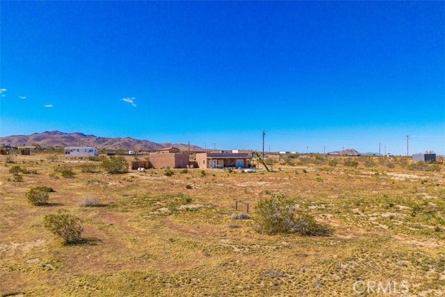 1335 Fortuna Ave, Landers, CA 92285