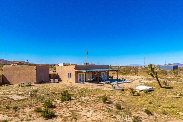 1335 Fortuna Ave, Landers, CA 92285