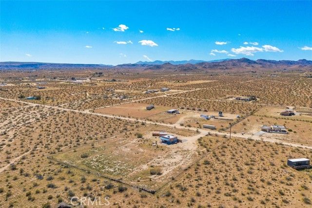 1335 Fortuna Ave, Landers, CA 92285