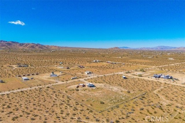 1335 Fortuna Ave, Landers, CA 92285