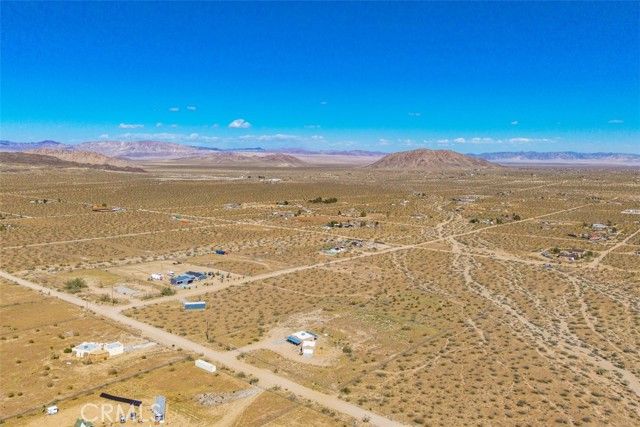 1335 Fortuna Ave, Landers, CA 92285