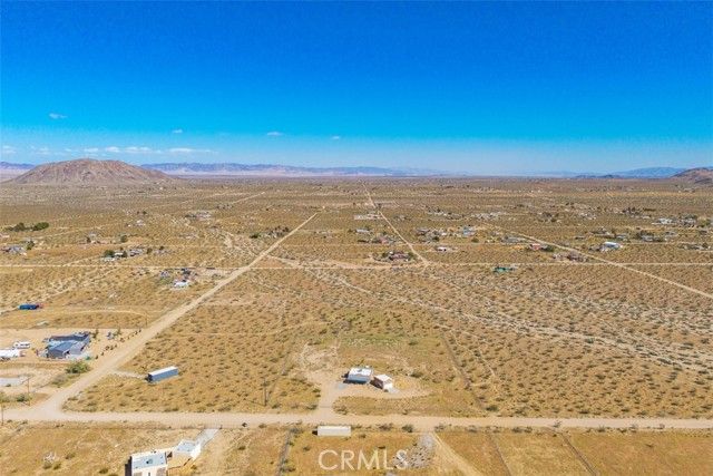 1335 Fortuna Ave, Landers, CA 92285