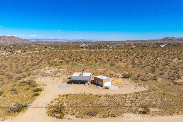 1335 Fortuna Ave, Landers, CA 92285