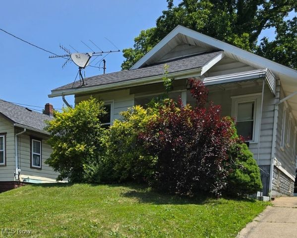 359 Booth Avenue, Akron, OH 44305