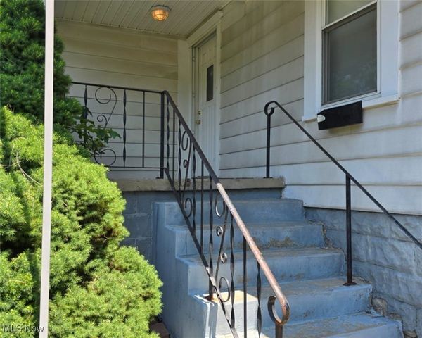 359 Booth Avenue, Akron, OH 44305