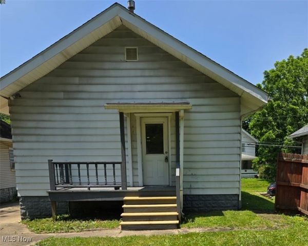 359 Booth Avenue, Akron, OH 44305