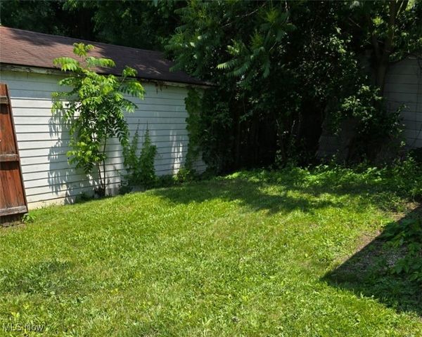 359 Booth Avenue, Akron, OH 44305