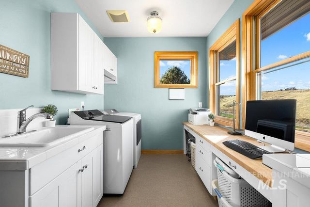 13069 N Town Ridge Rd, Boise, ID 83714