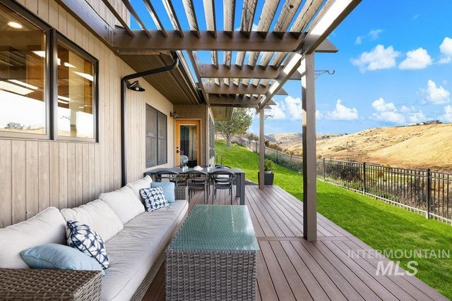 13069 N Town Ridge Rd, Boise, ID 83714