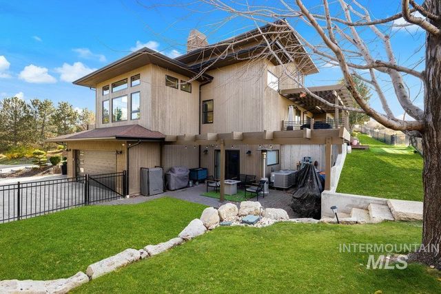 13069 N Town Ridge Rd, Boise, ID 83714