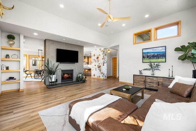 13069 N Town Ridge Rd, Boise, ID 83714