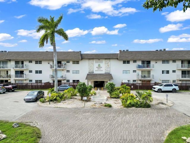 8601 SW 94th Street 201w, Miami, FL 33156