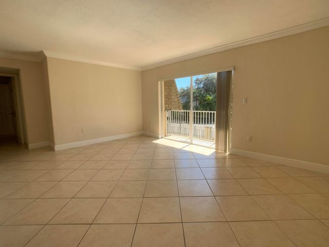 8601 SW 94th Street 201w, Miami, FL 33156