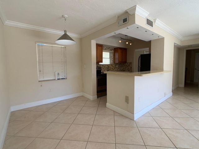 8601 SW 94th Street 201w, Miami, FL 33156