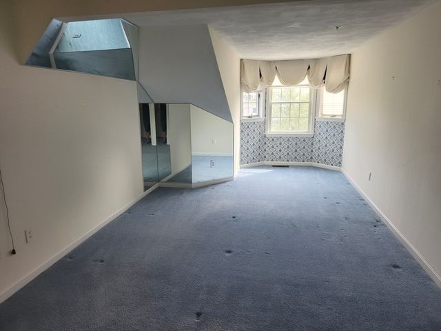 661 Lowell St 17, Lexington, MA 02420