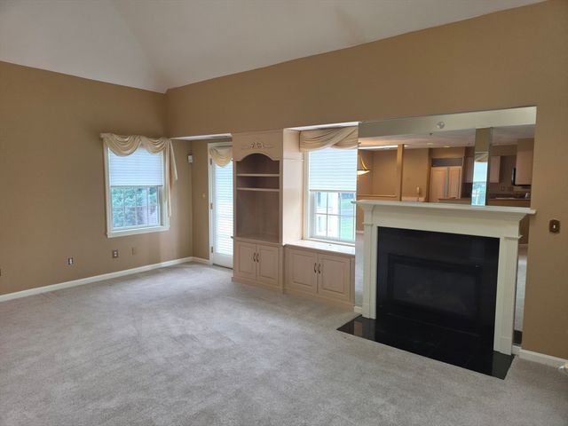 661 Lowell St 17, Lexington, MA 02420