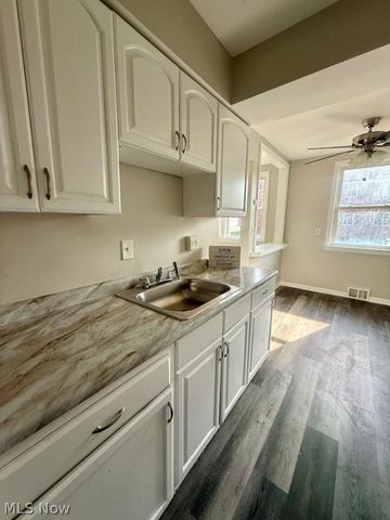 2027 Warrensville Center Road 3, South Euclid, OH 44121