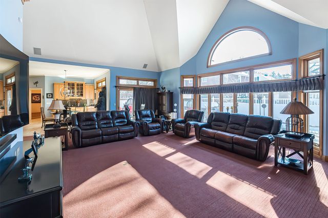 1505 S SHORE Drive, Erie, PA 16505