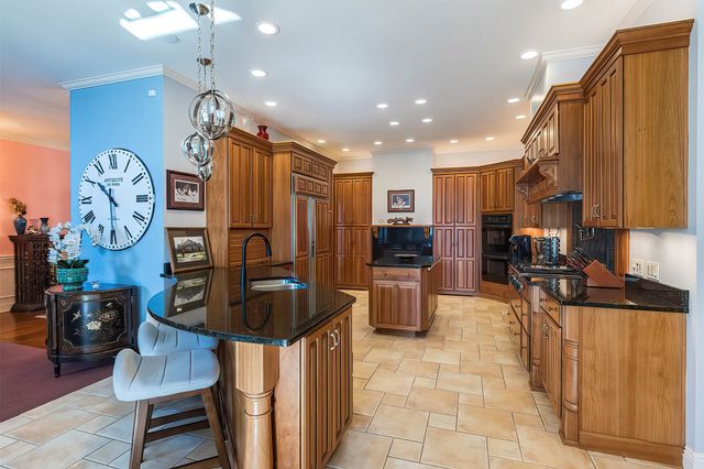 1505 S SHORE Drive, Erie, PA 16505