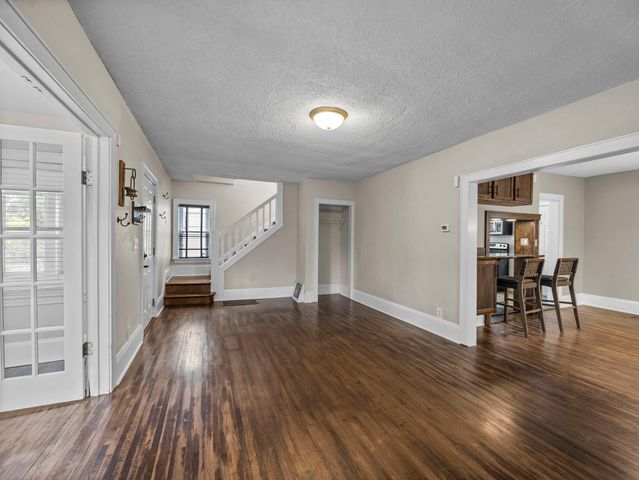 5118 James Avenue N, Minneapolis, MN 55430